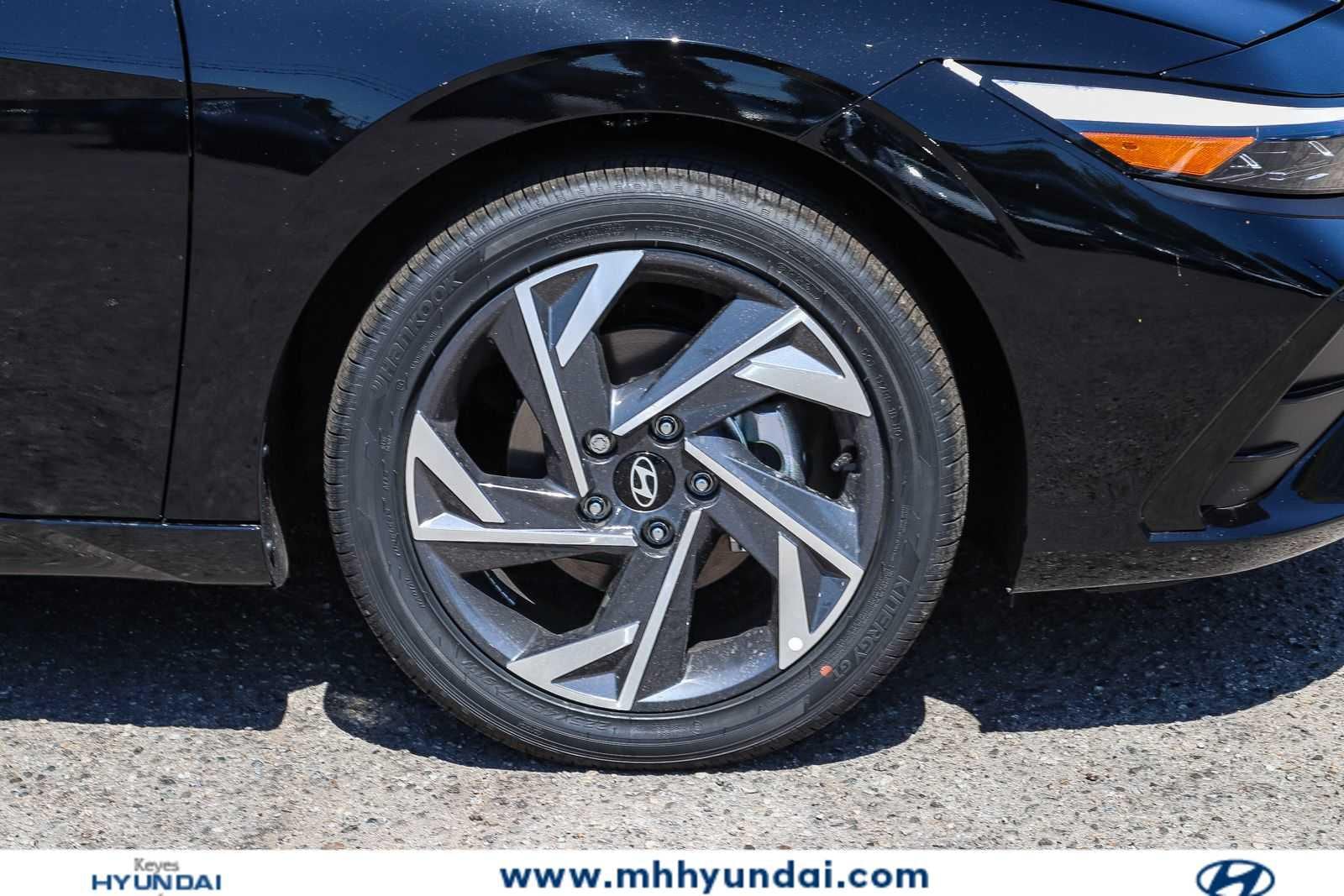 Thumbnail: 2026 Hyundai Elantra - 9