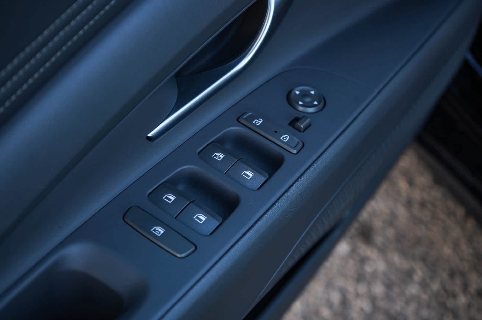 Thumbnail: 2023 Hyundai Elantra - 19