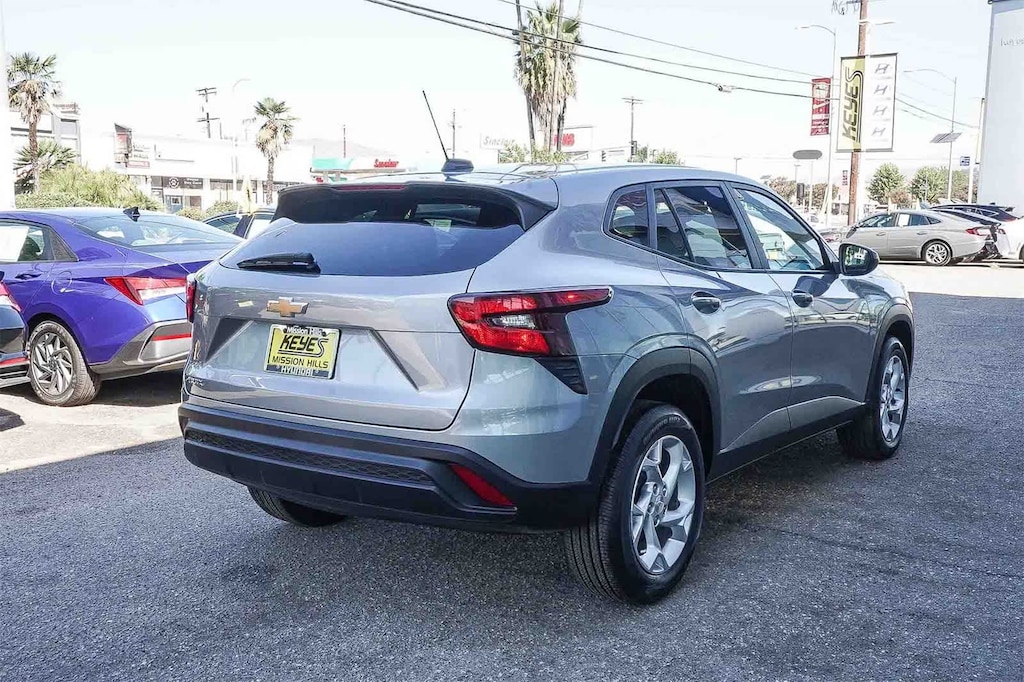 Used 2024 Chevrolet Trax LS SUV