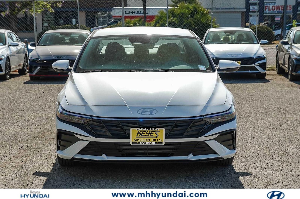 Nuevo 2026 Hyundai Elantra SE Sedan