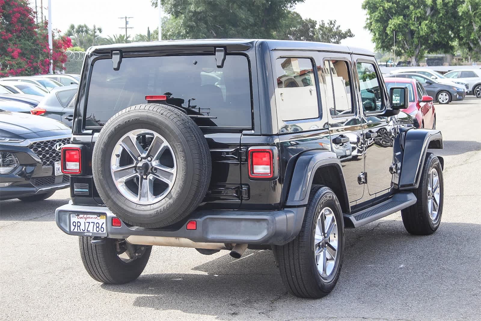 2020 Jeep Wrangler Unlimited Sahara 4