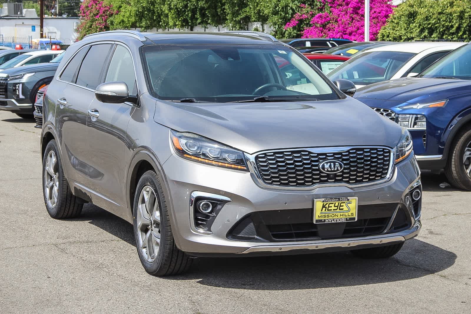 Thumbnail: 2019 Kia Sorento - 3
