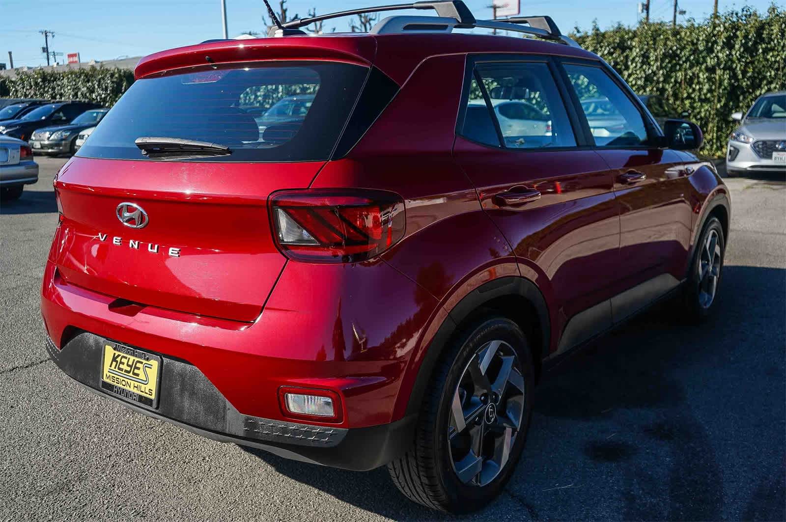 Thumbnail: 2023 Hyundai Venue - 4