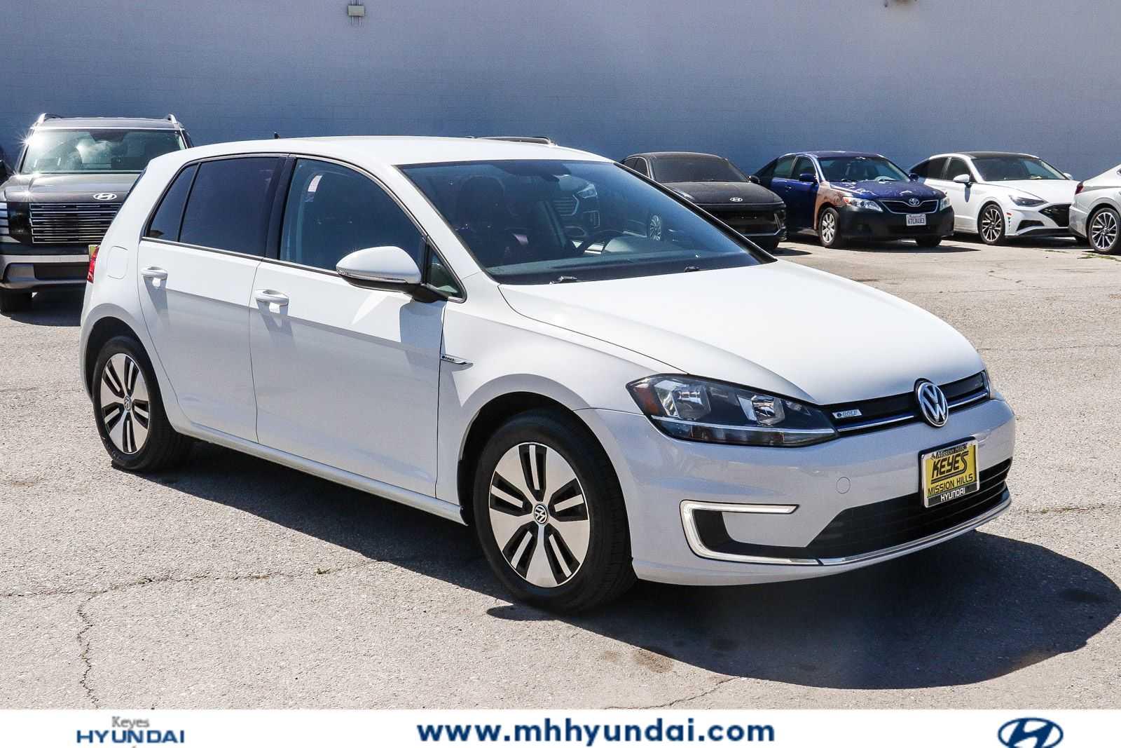Thumbnail: 2017 Volkswagen e-Golf - 5
