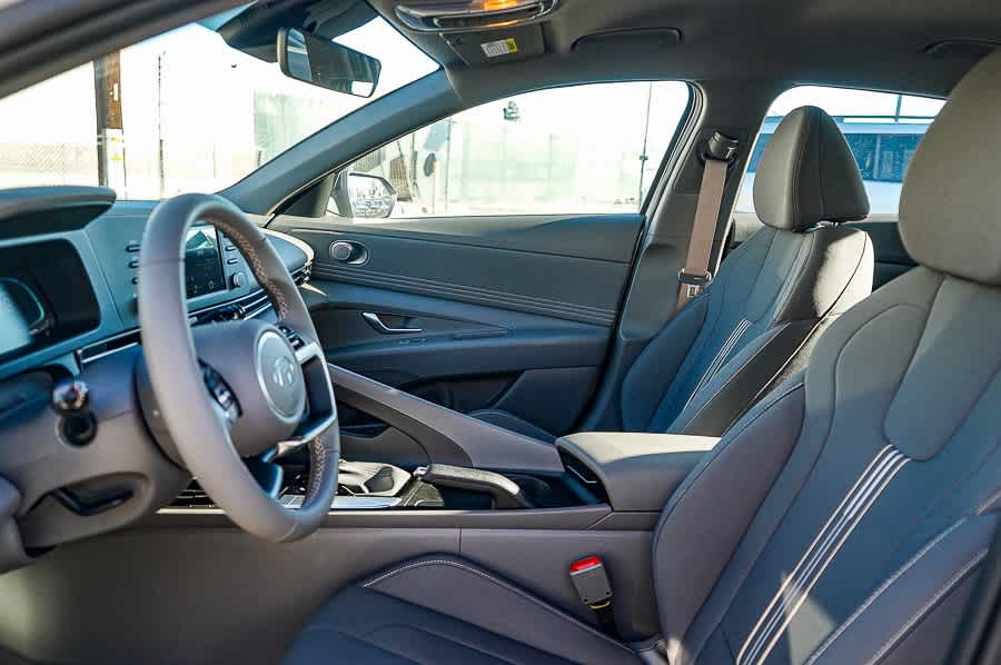 Thumbnail: 2025 Hyundai Elantra - 15