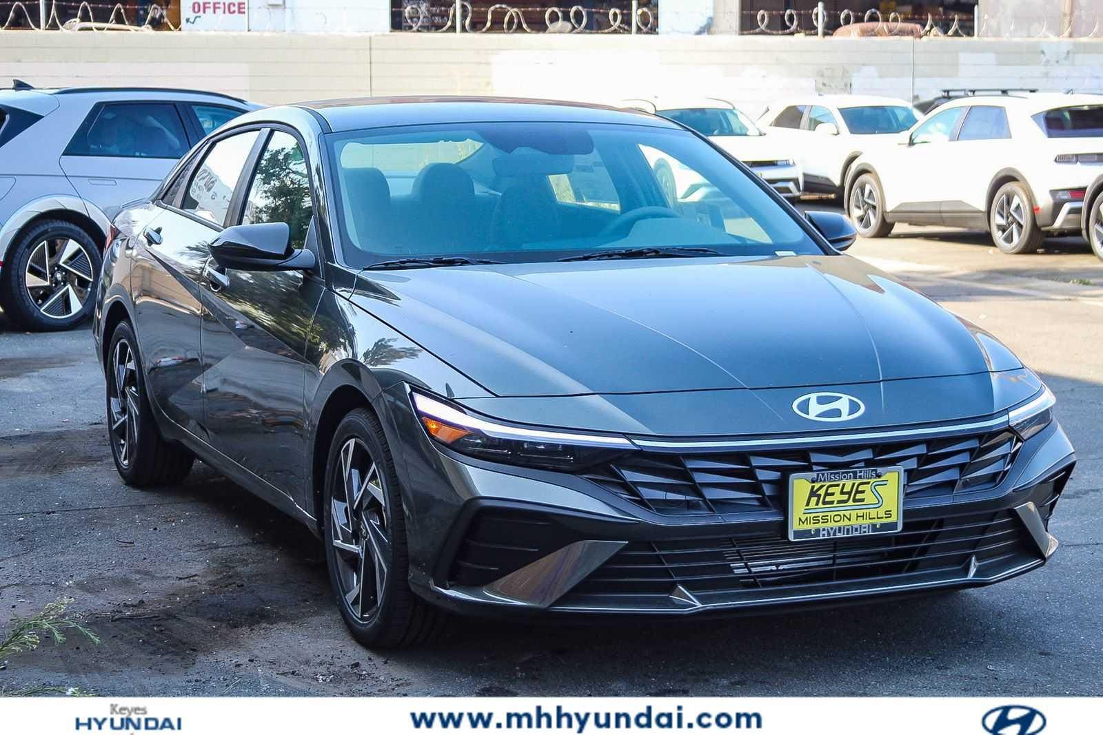 Thumbnail: 2025 Hyundai Elantra - 3