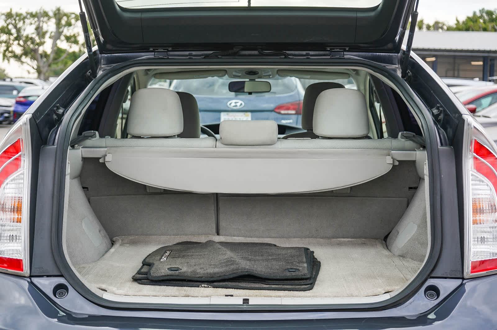 Thumbnail: 2012 Toyota Prius - 27