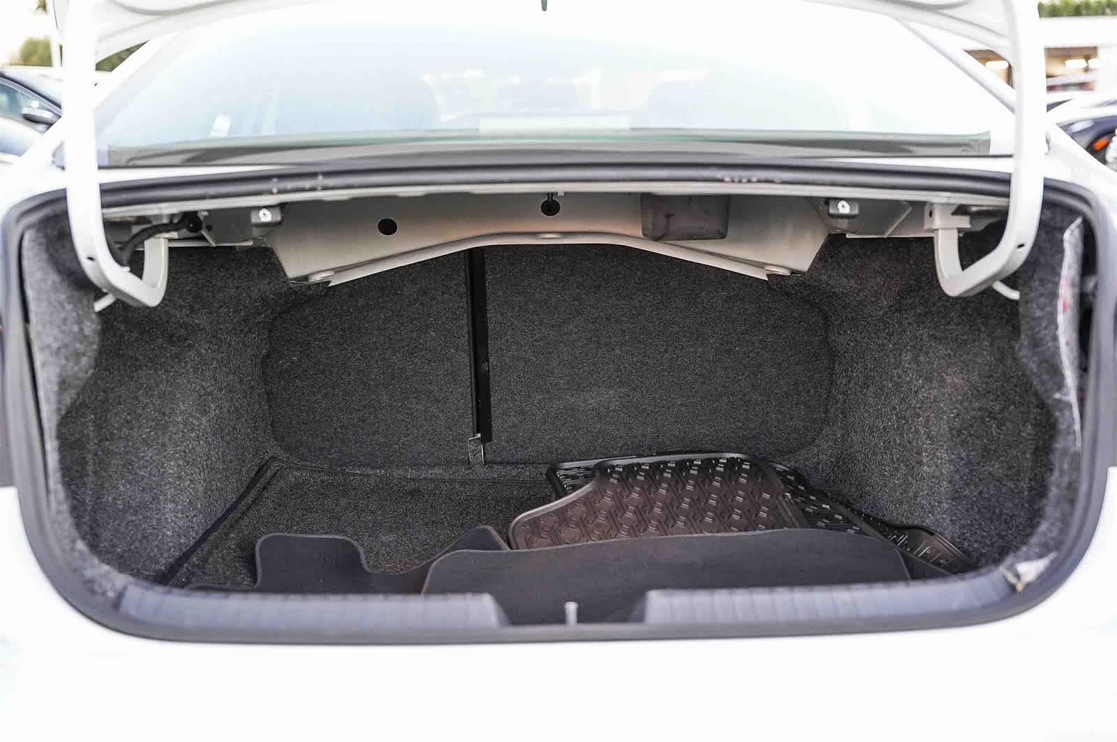 Thumbnail: 2019 Volkswagen Jetta - 23