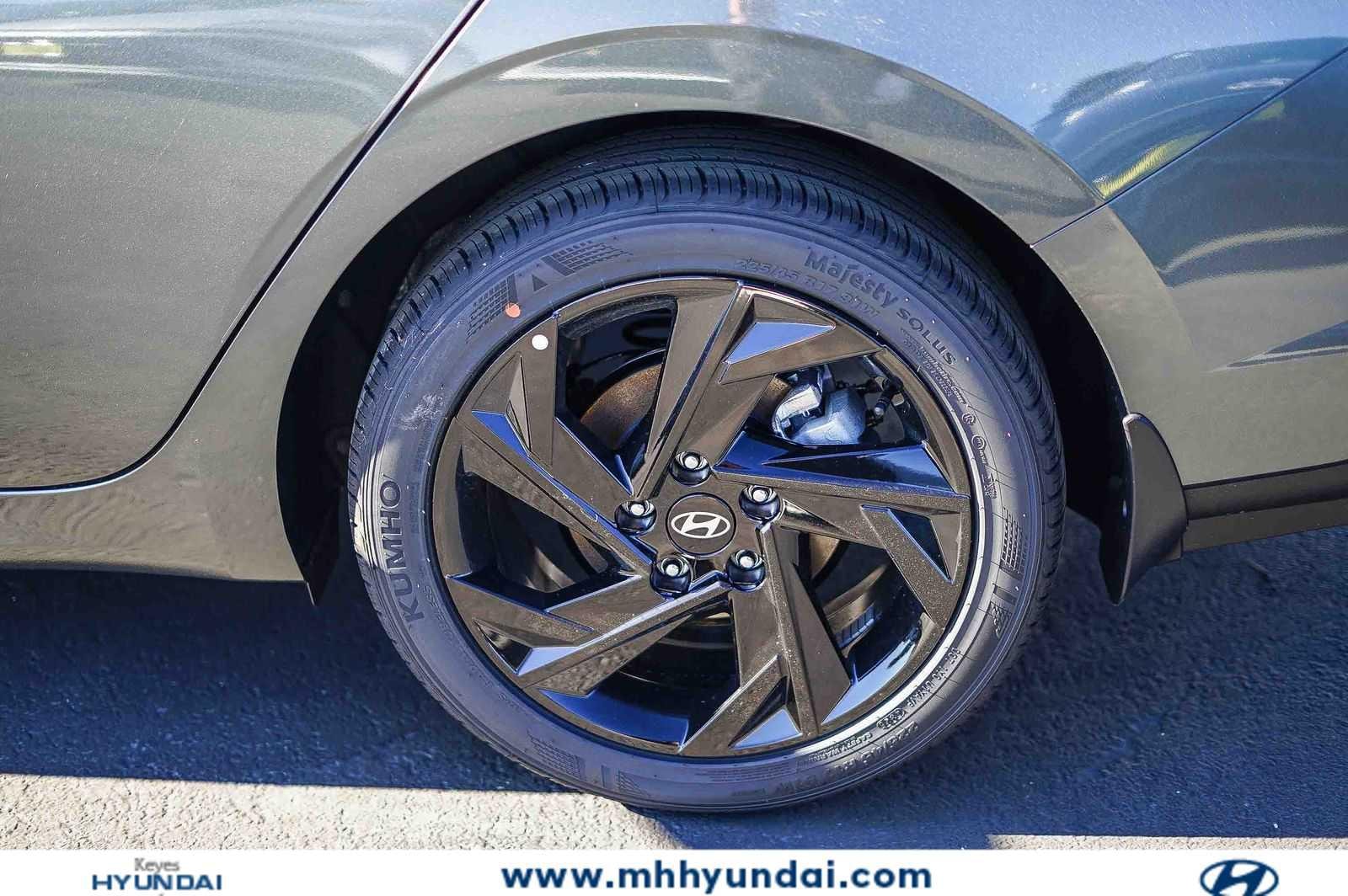 Thumbnail: 2026 Hyundai Elantra - 10
