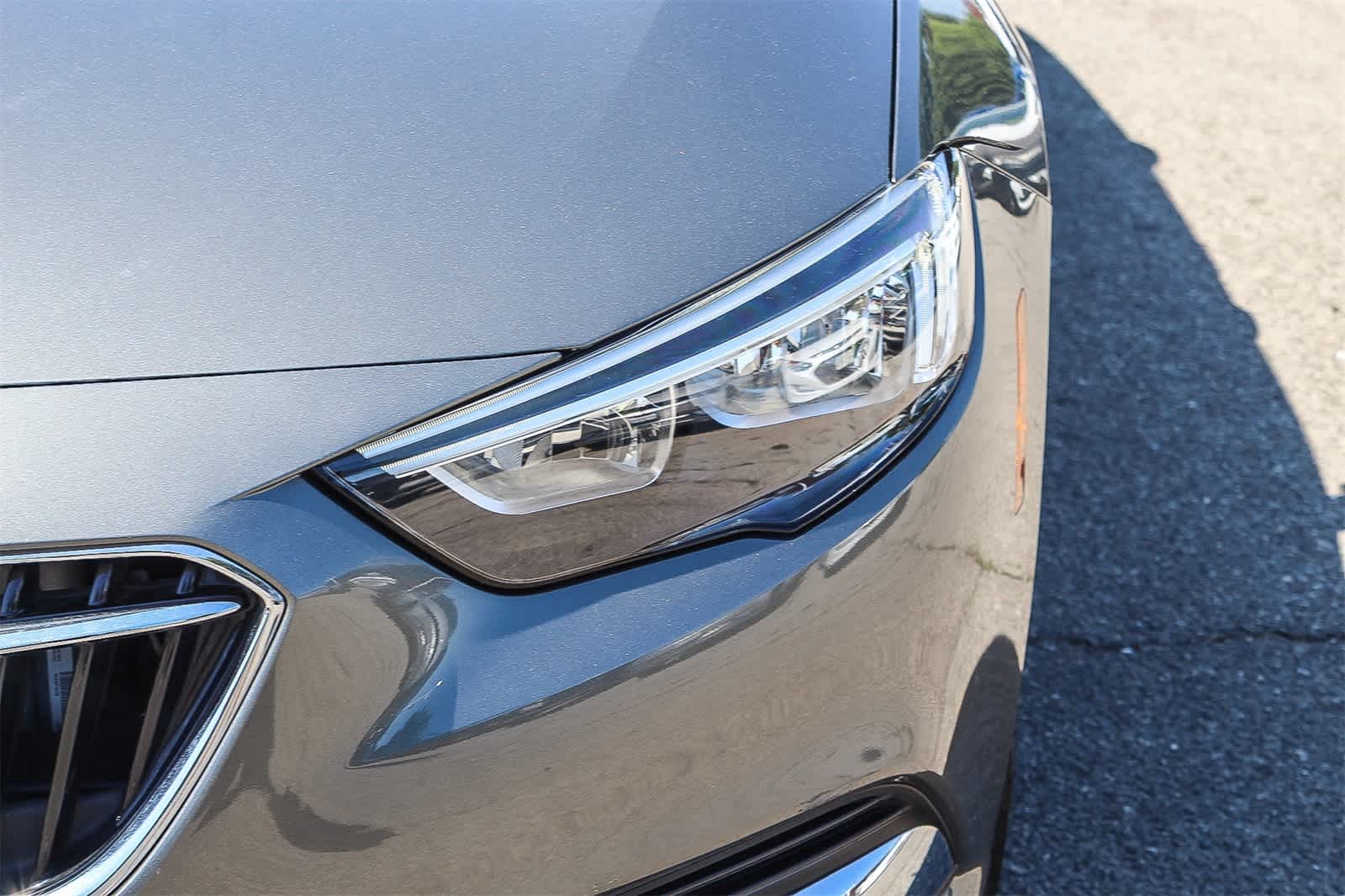 Thumbnail: 2019 Buick Regal - 10