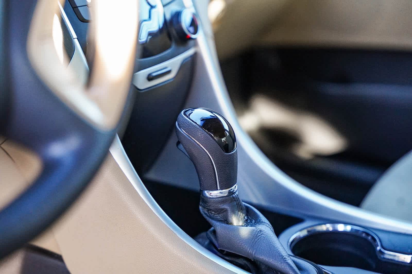 Thumbnail: 2012 Hyundai Sonata - 21