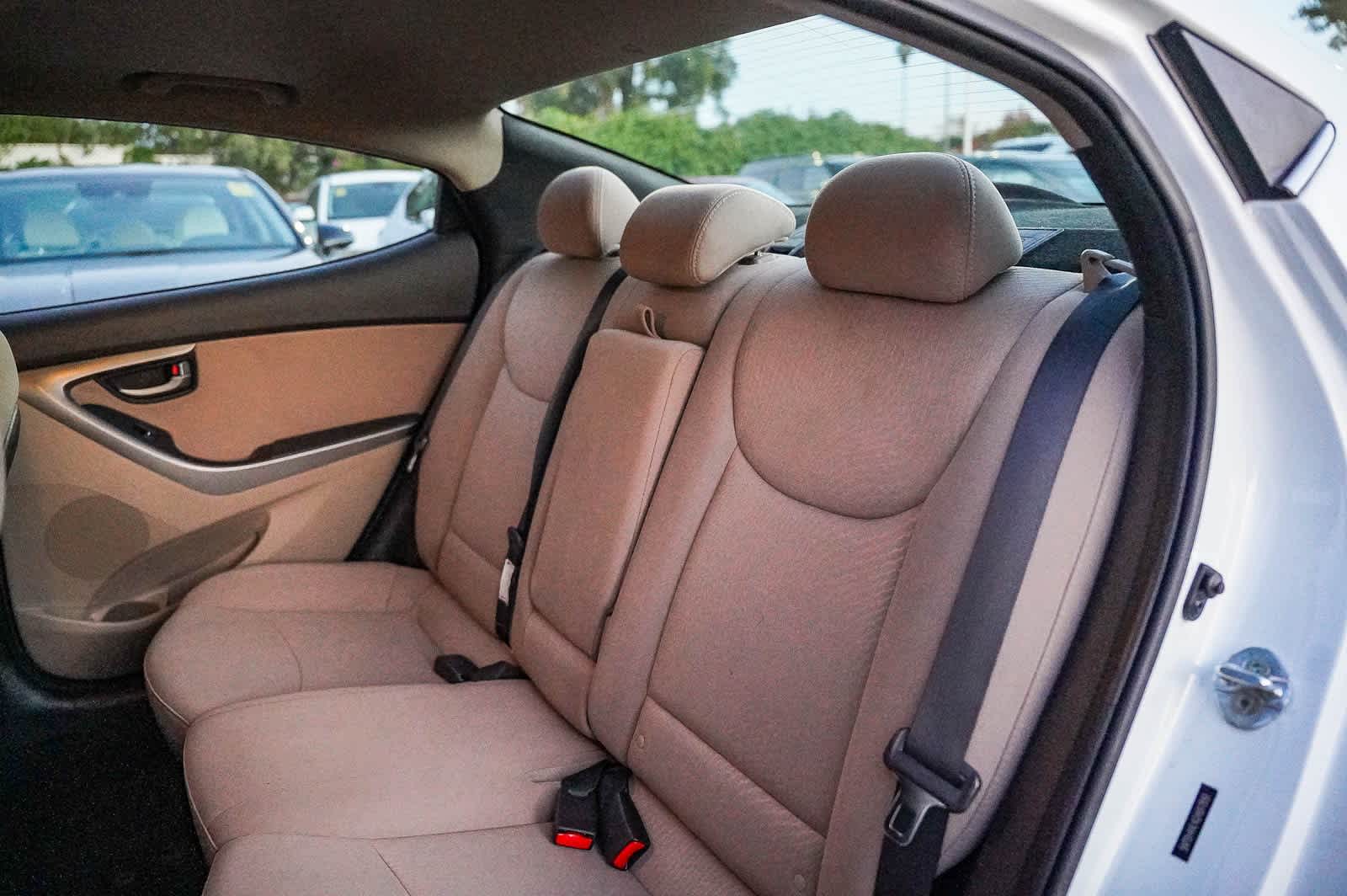 Thumbnail: 2016 Hyundai Elantra - 18