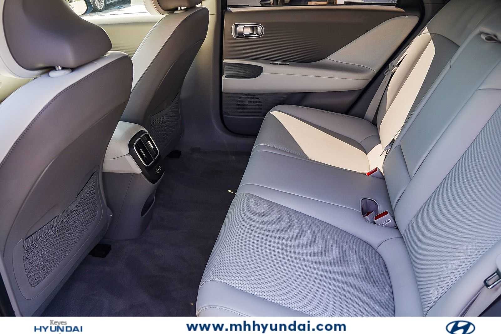 Thumbnail: 2024 Hyundai Ioniq 6 - 20