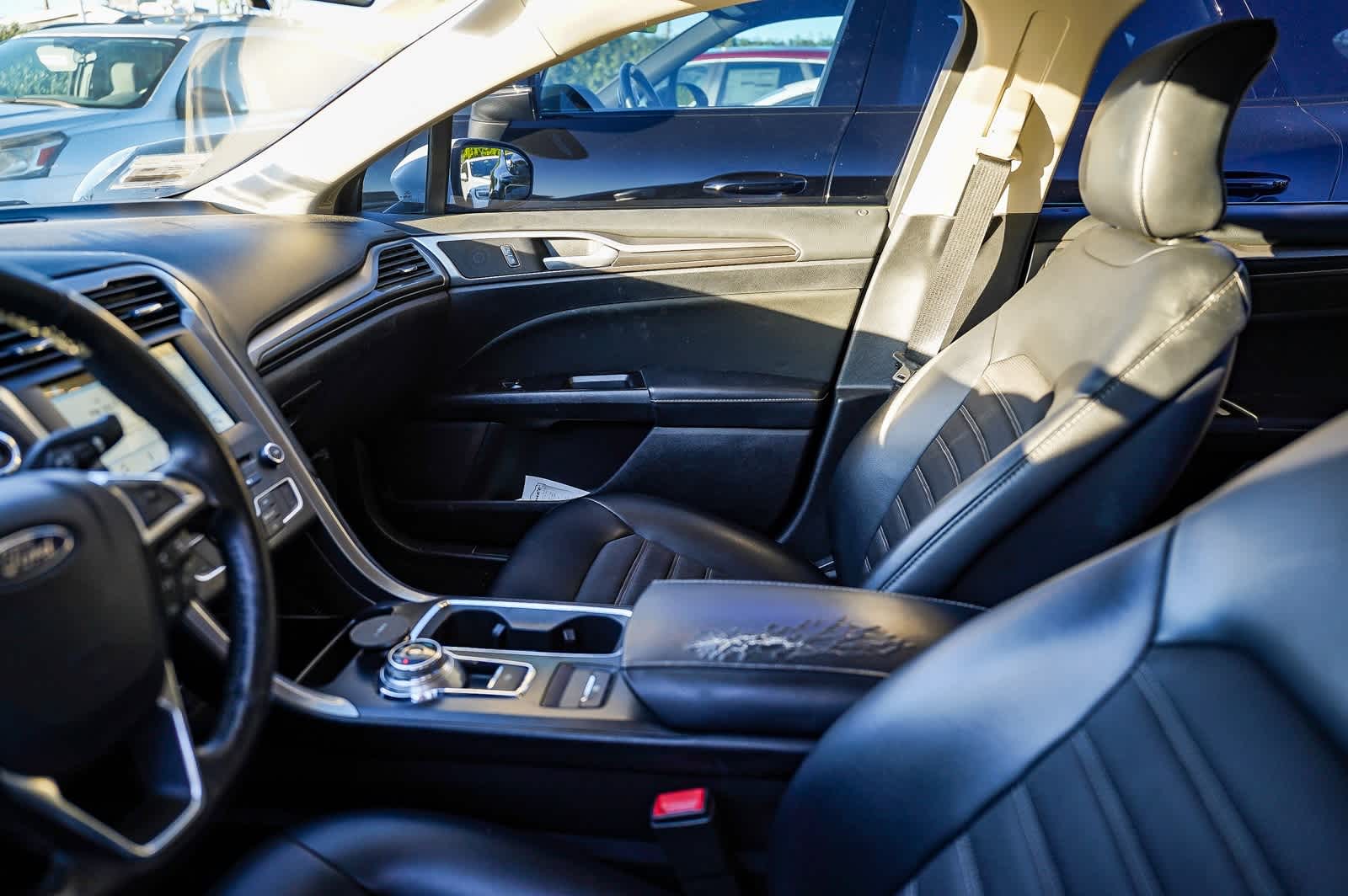 Thumbnail: 2017 Ford Fusion - 18