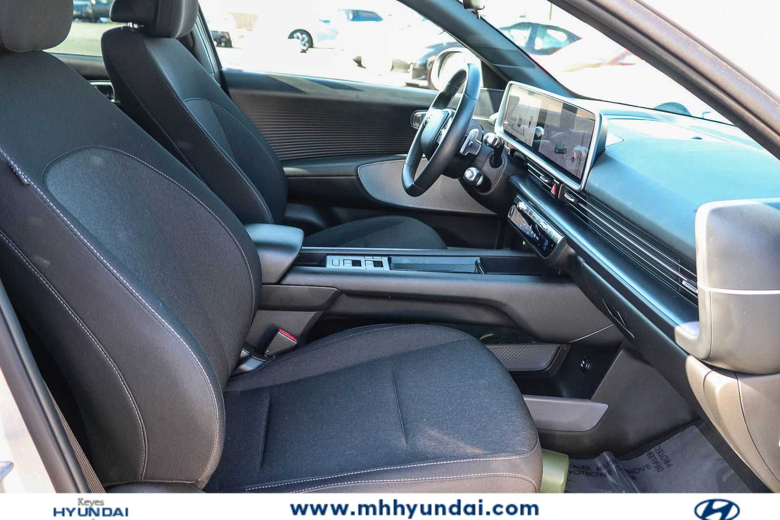Thumbnail: 2023 Hyundai Ioniq 6 - 15