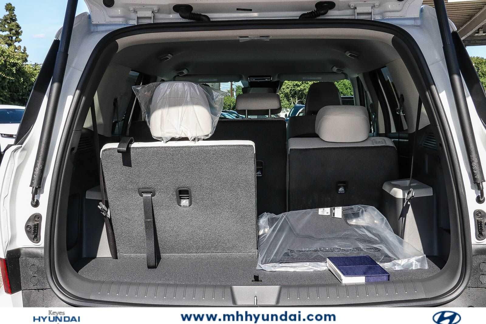 Thumbnail: 2026 Hyundai Santa Fe - 9