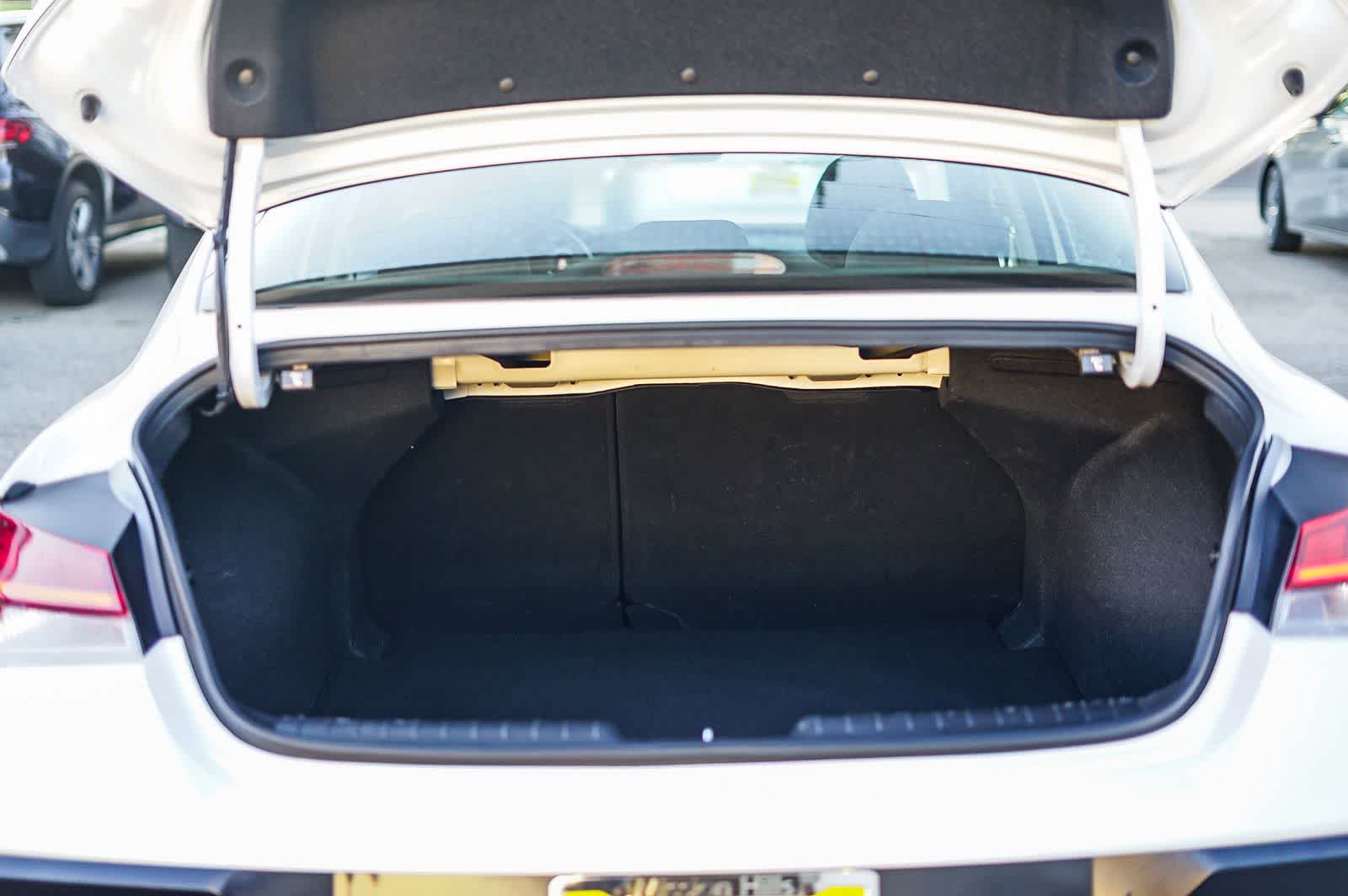 Thumbnail: 2025 Hyundai Elantra - 28