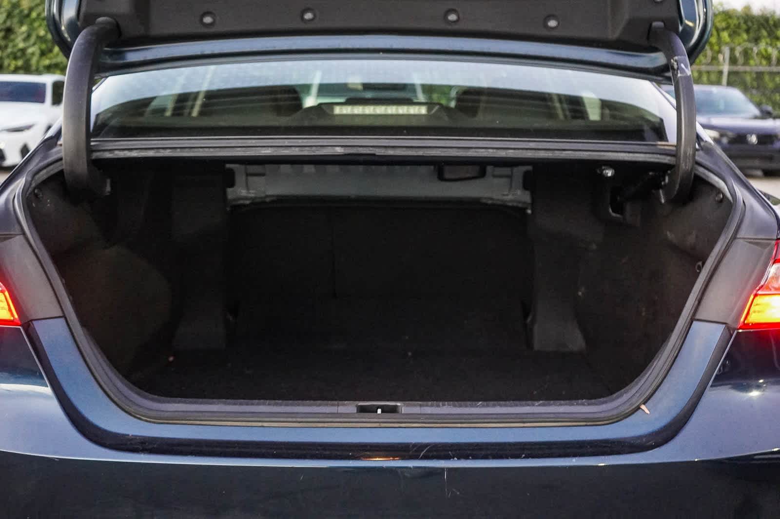 Thumbnail: 2018 Toyota Camry - 26