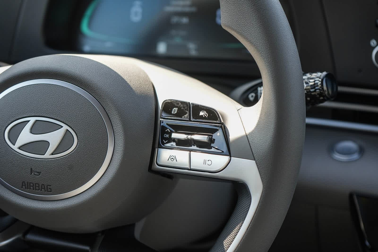 Thumbnail: 2025 Hyundai Elantra - 19