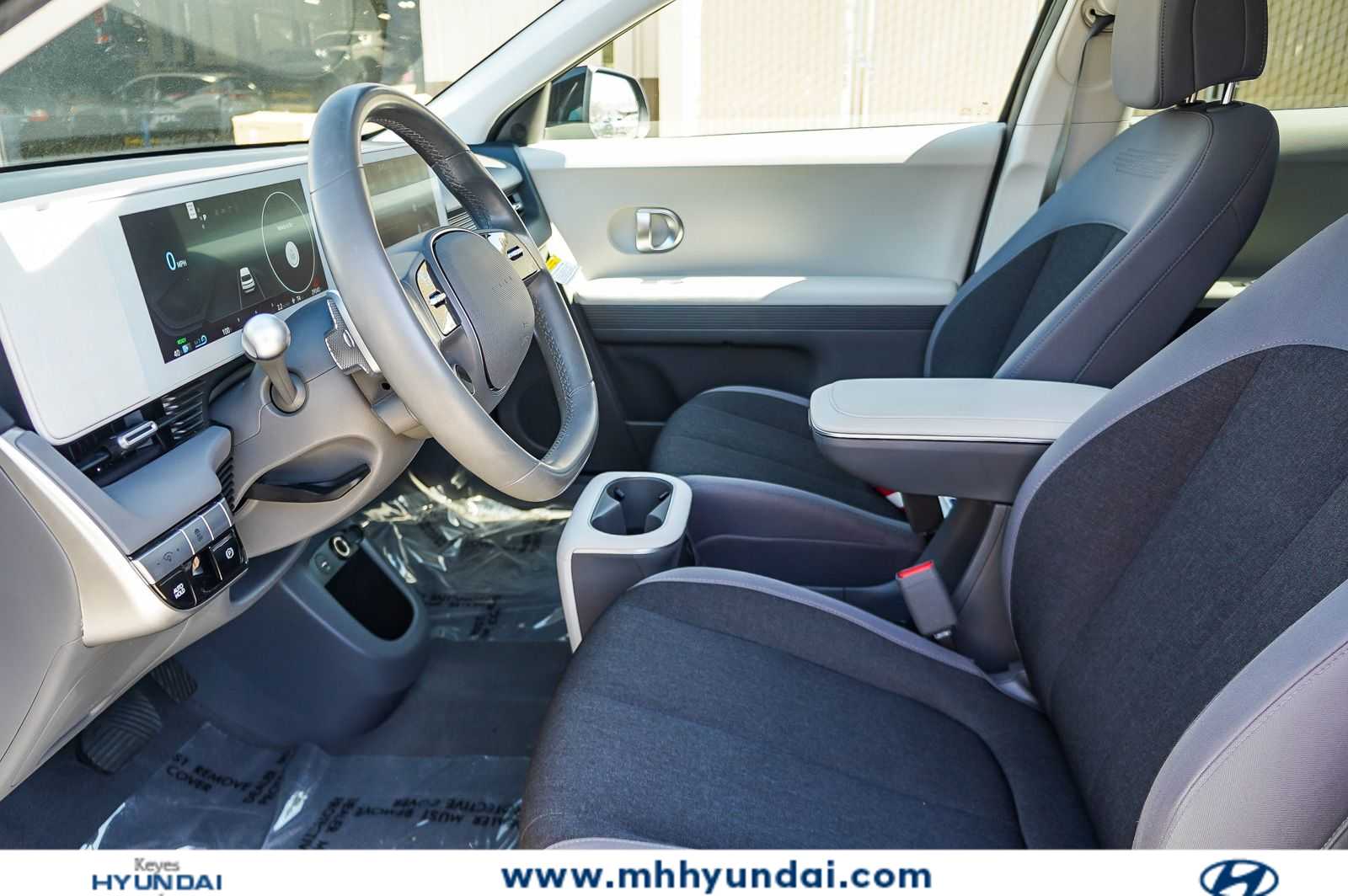 Thumbnail: 2023 Hyundai Ioniq 5 - 18