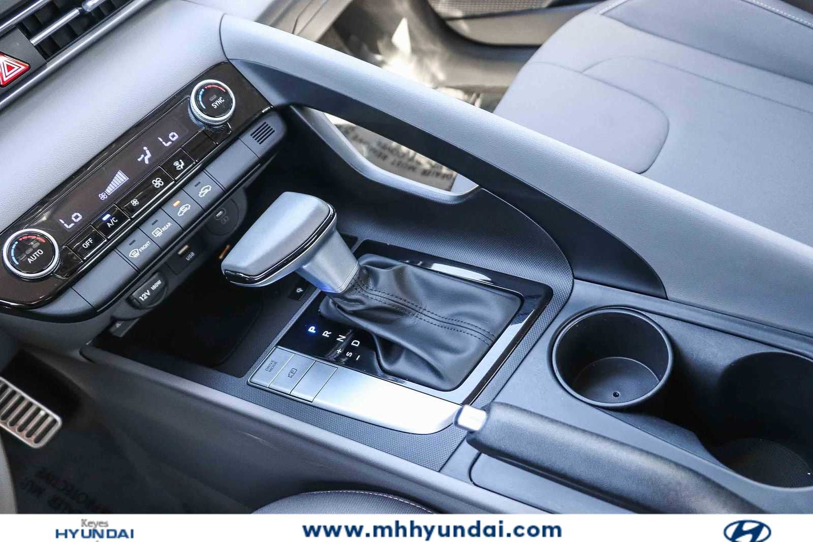 Thumbnail: 2025 Hyundai Elantra - 20