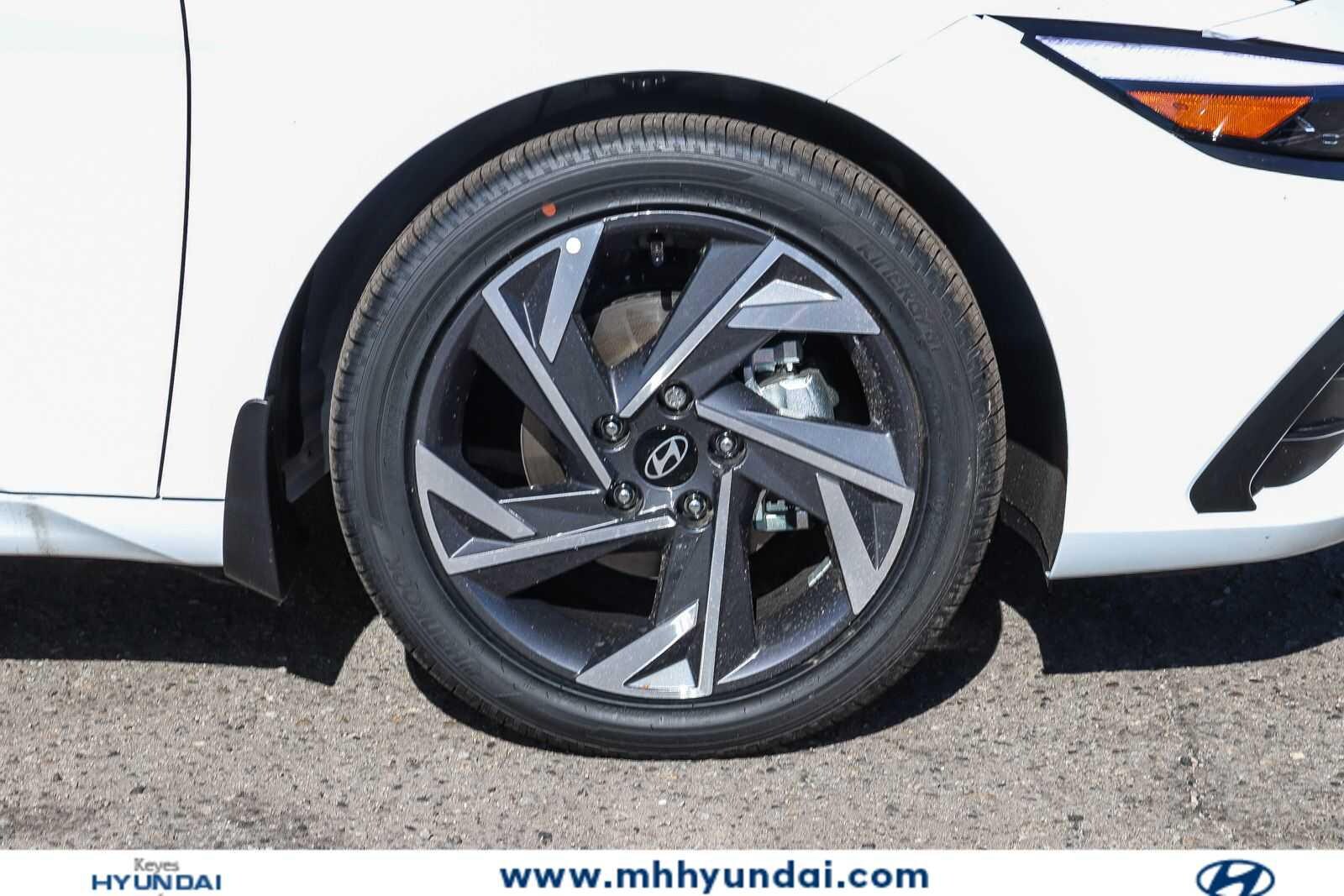 Thumbnail: 2026 Hyundai Elantra - 9