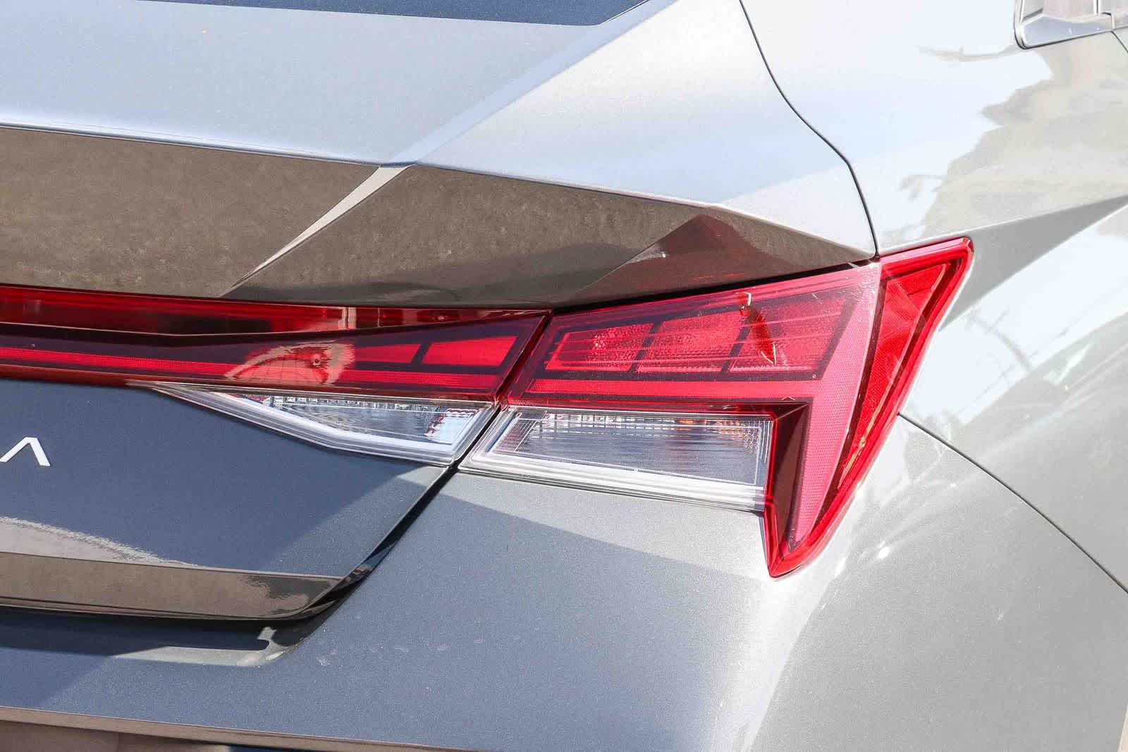 Thumbnail: 2025 Hyundai Elantra - 11