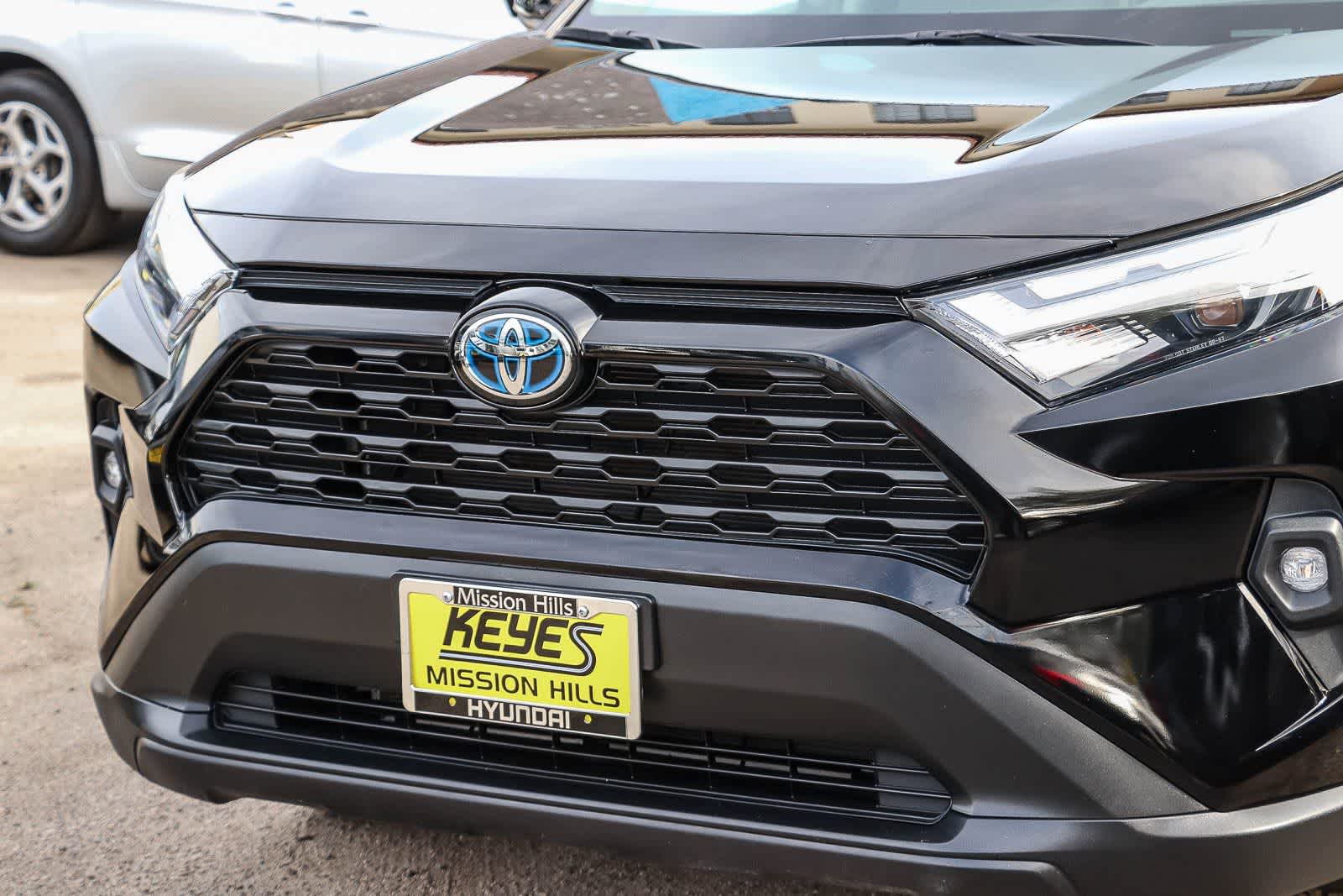 Thumbnail: 2024 Toyota RAV4 - 10