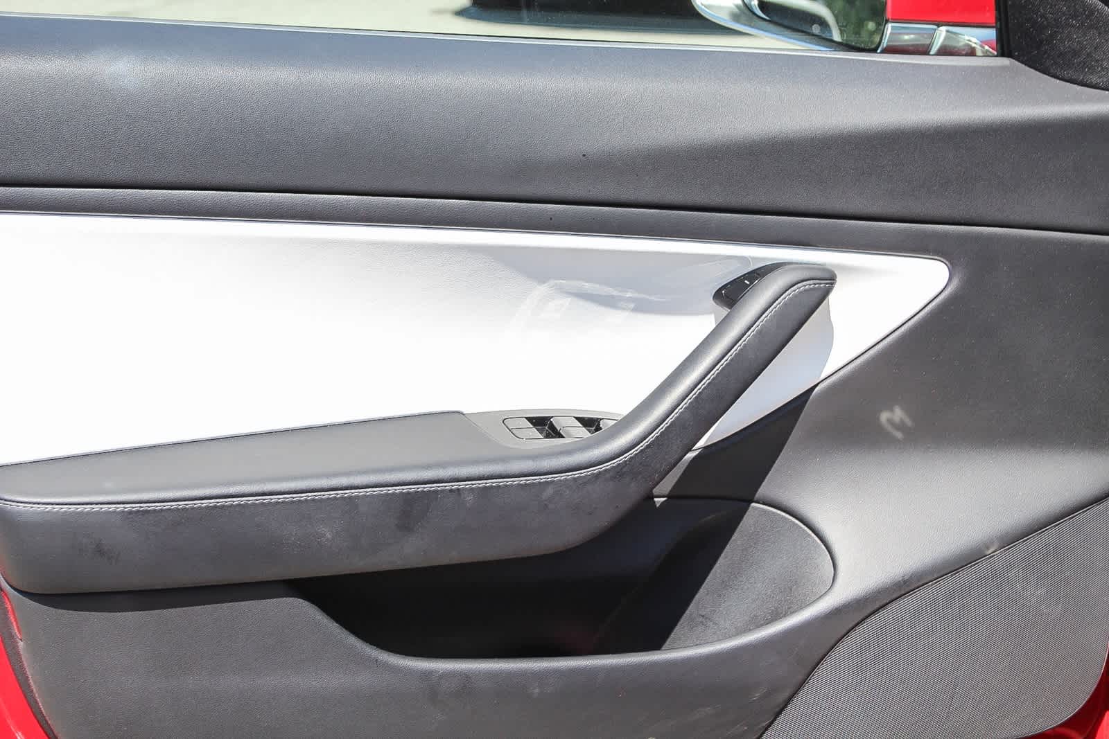 Thumbnail: 2020 Tesla Model 3 - 20