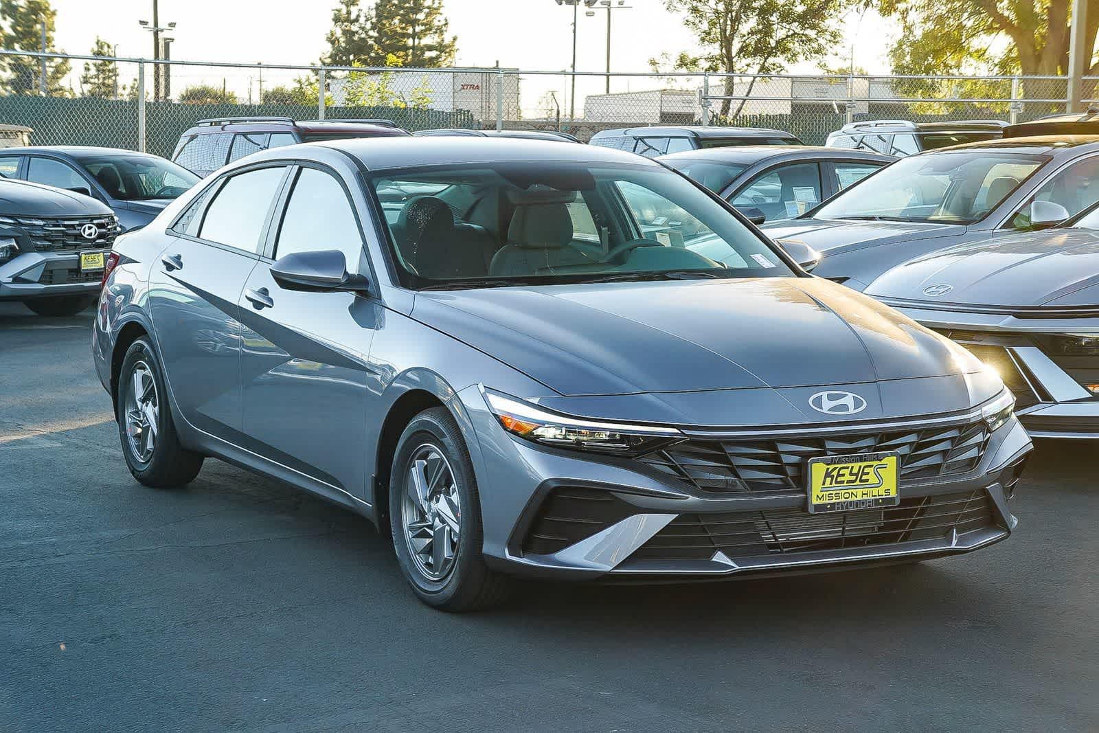 Thumbnail: 2026 Hyundai Elantra - 3