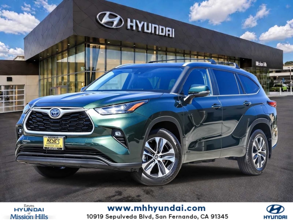 Used 2023 Toyota Highlander Hybrid XLE SUV