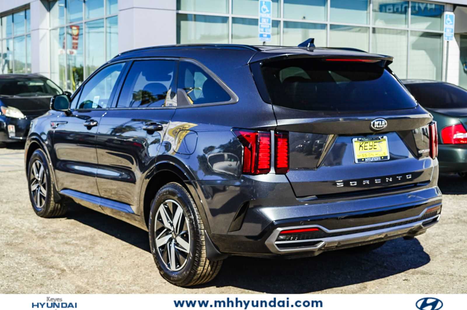 Thumbnail: 2021 Kia Sorento - 2