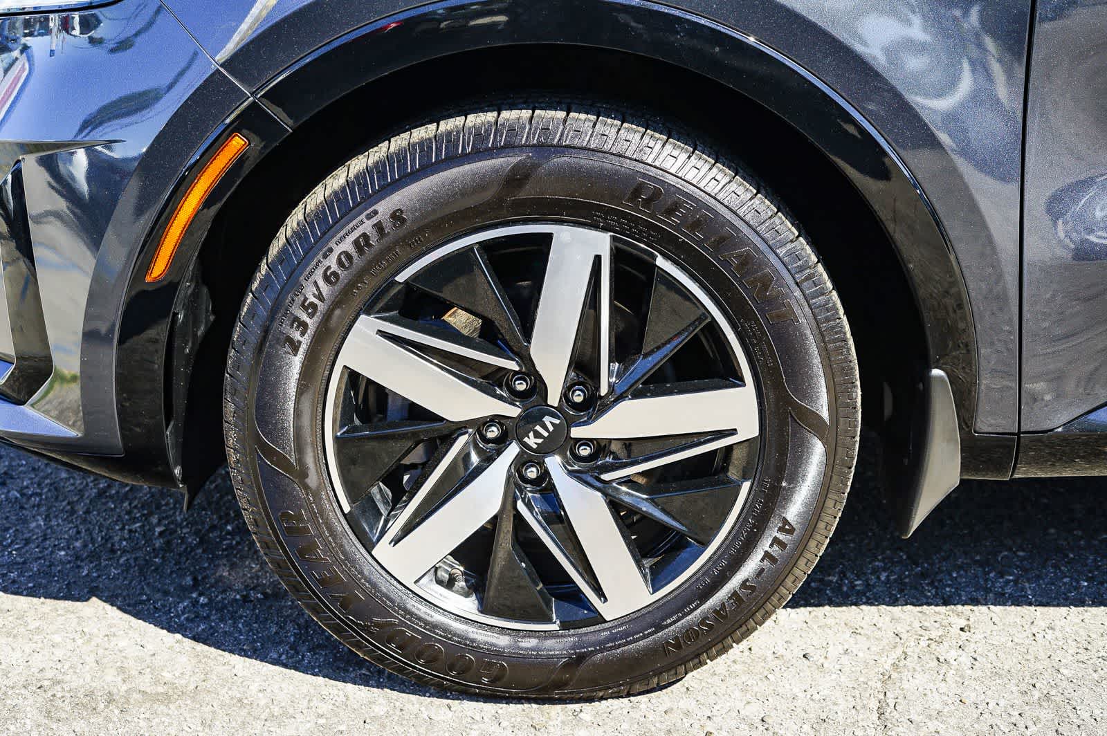 Thumbnail: 2021 Kia Sorento - 9