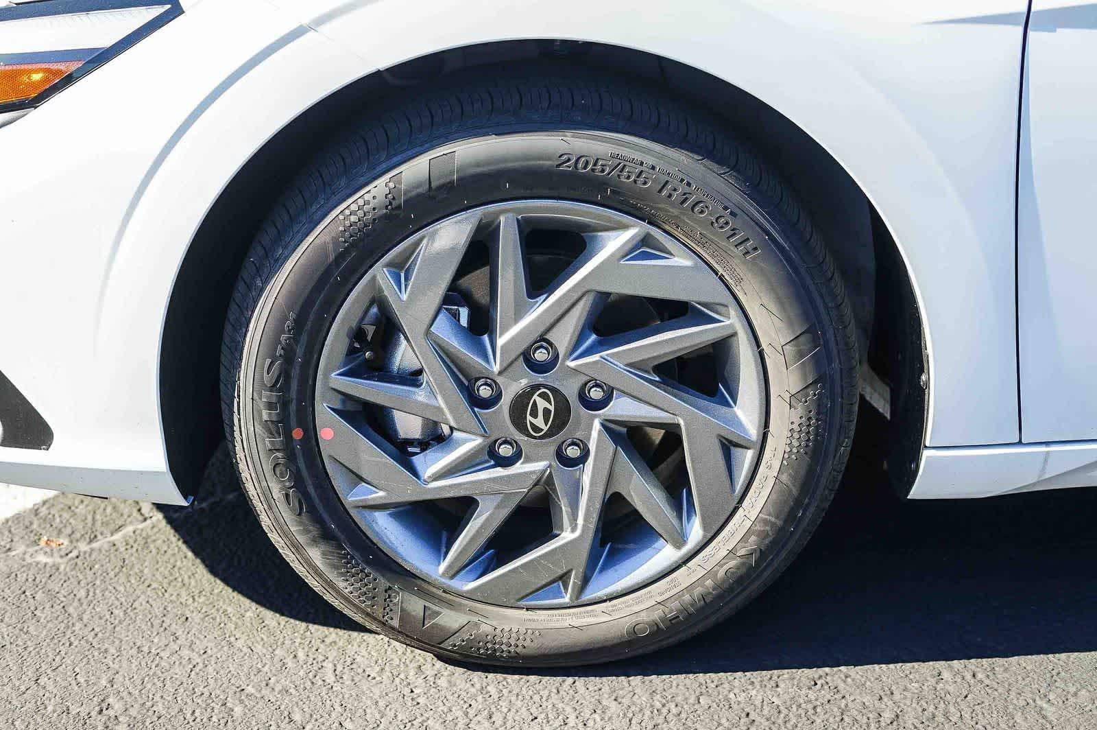 Thumbnail: 2026 Hyundai Elantra - 9