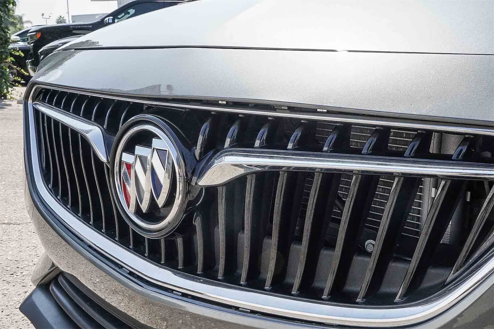 Thumbnail: 2019 Buick Regal - 11