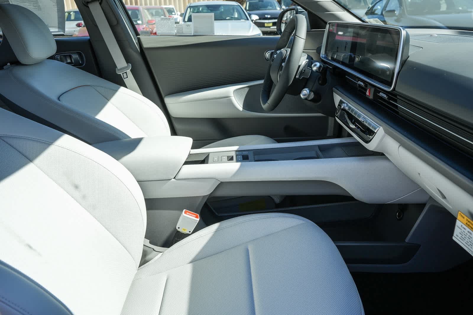 Thumbnail: 2025 Hyundai Ioniq 6 - 23