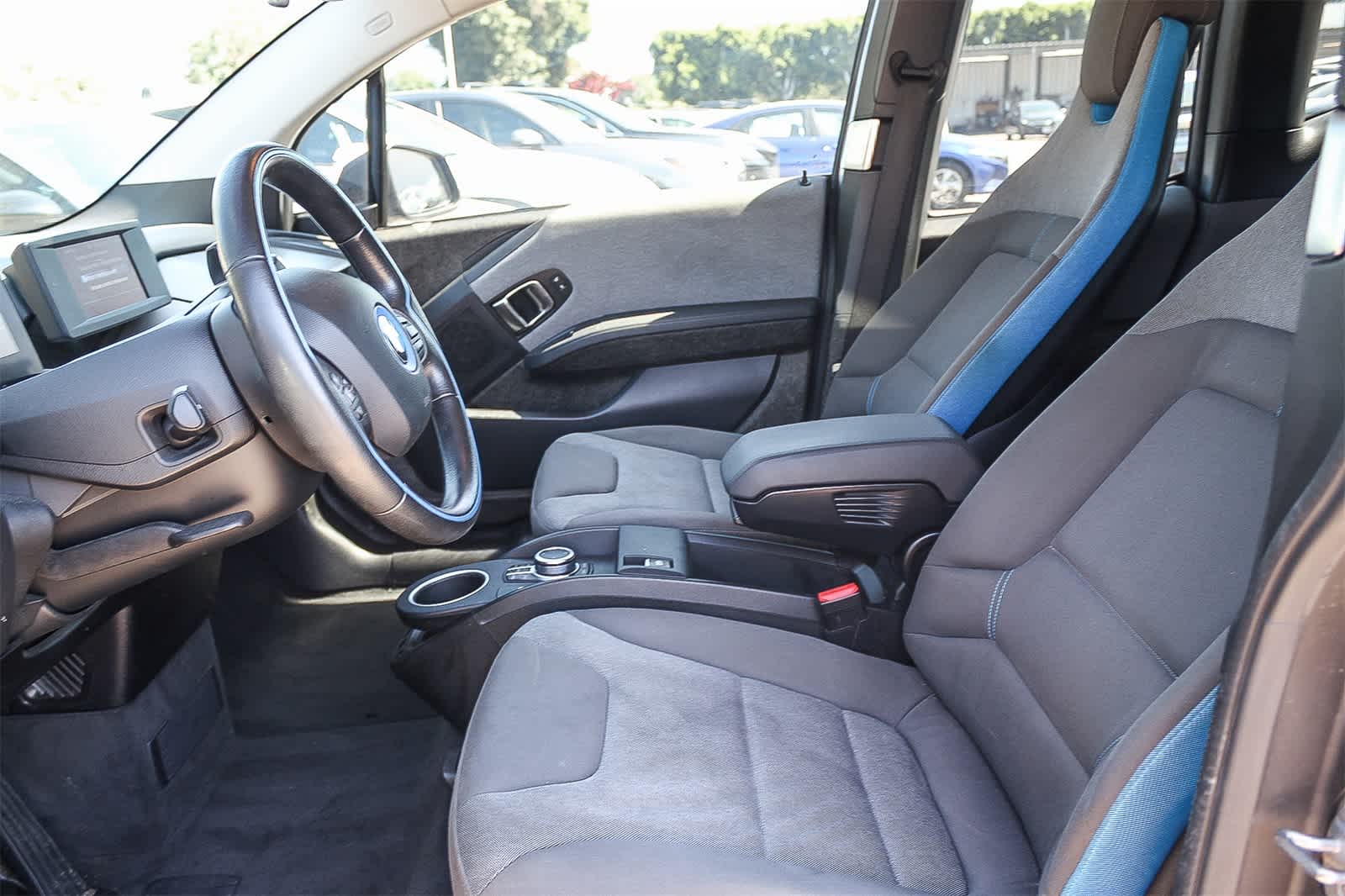 Thumbnail: 2019 BMW i3 - 14