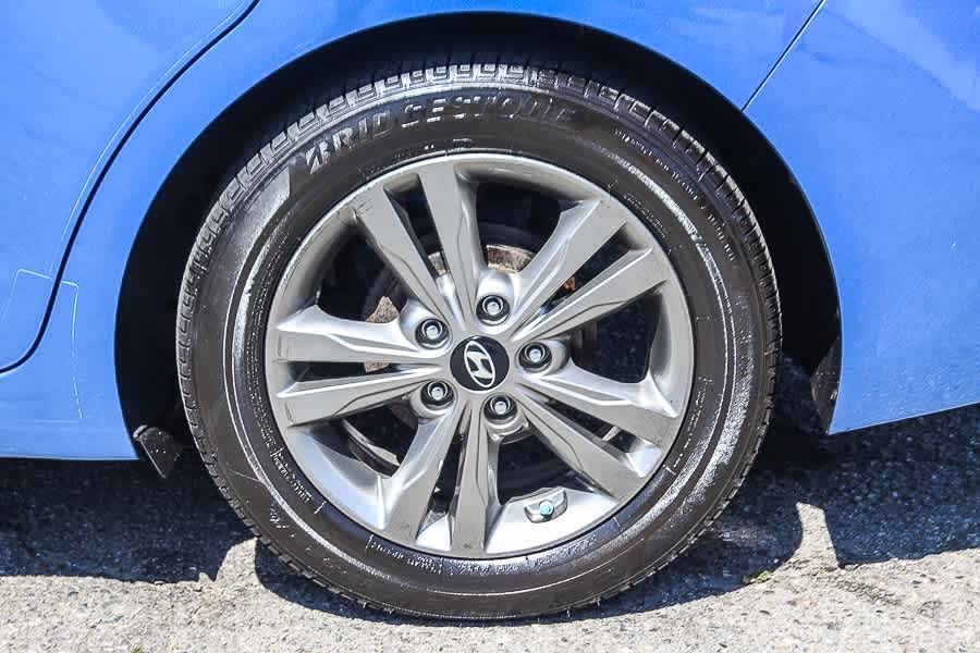 Thumbnail: 2017 Hyundai Elantra - 8