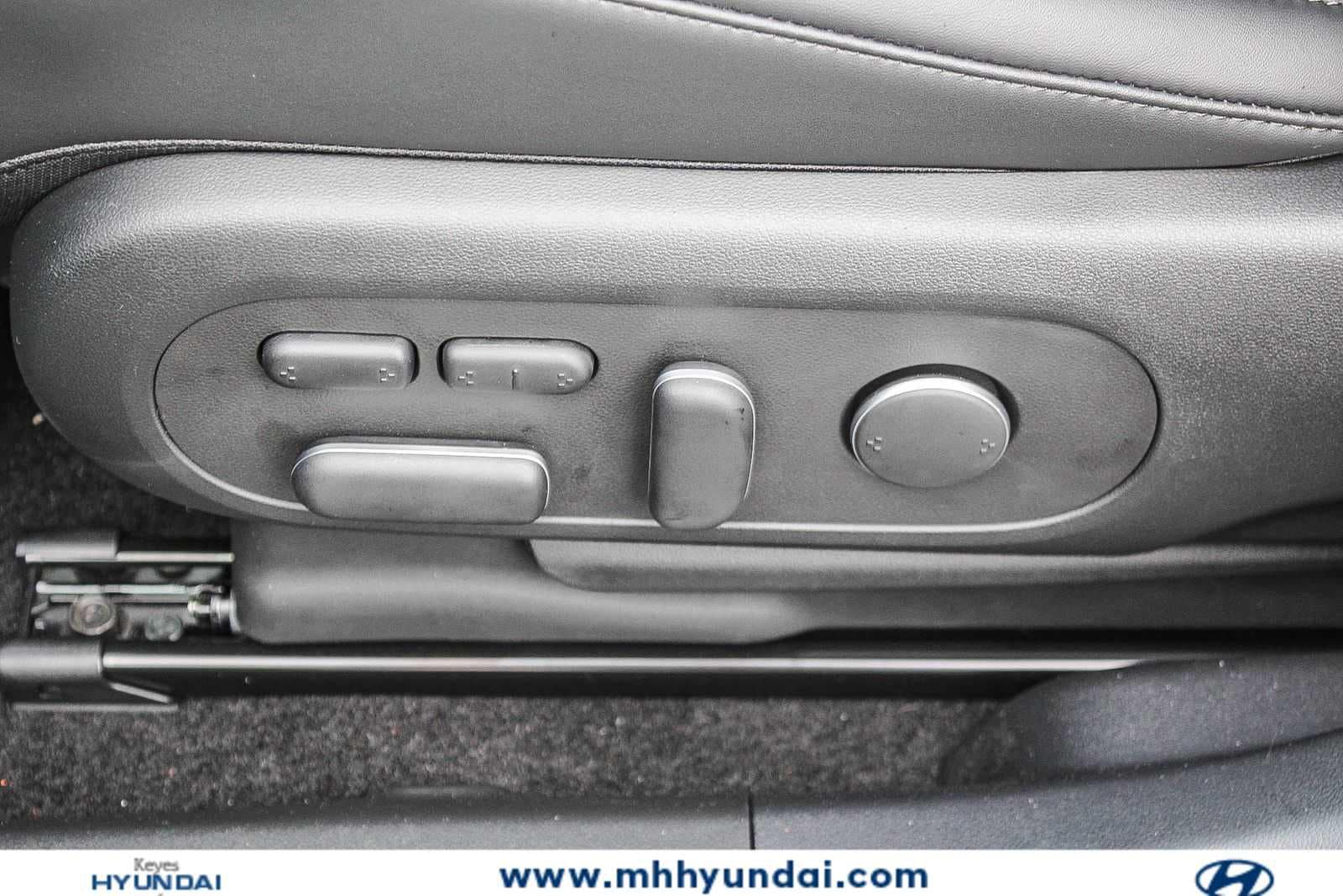 Thumbnail: 2026 Hyundai Ioniq 5 - 28