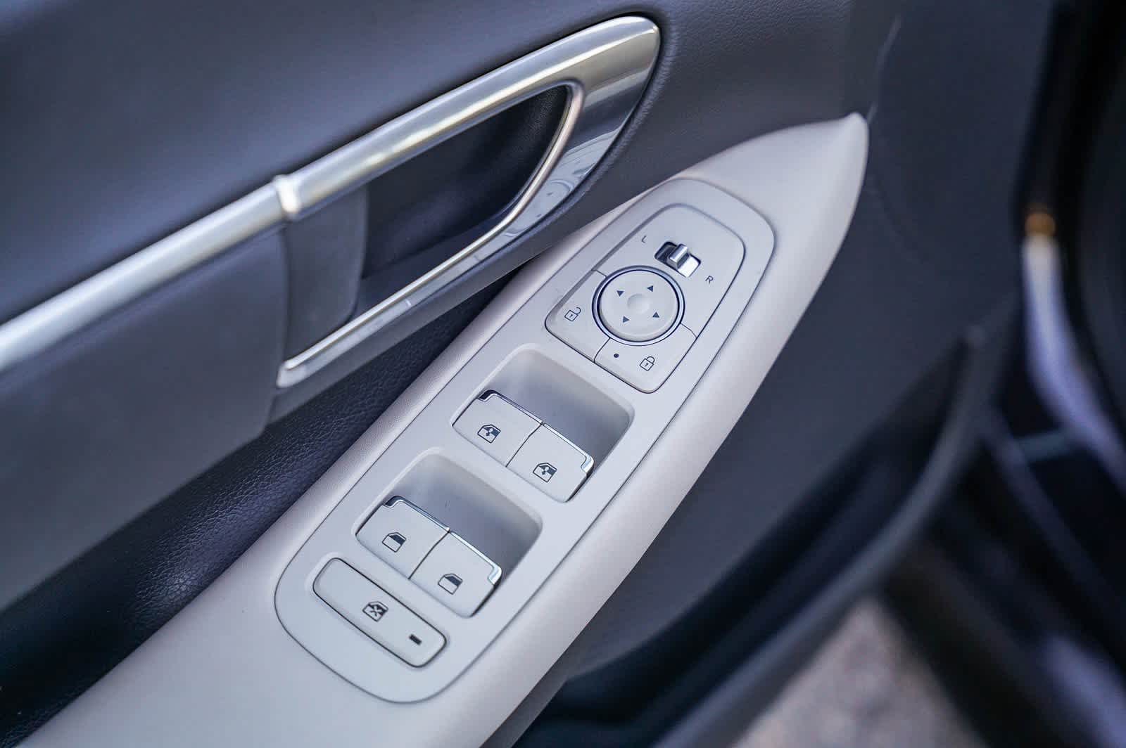 Thumbnail: 2023 Hyundai Sonata - 19