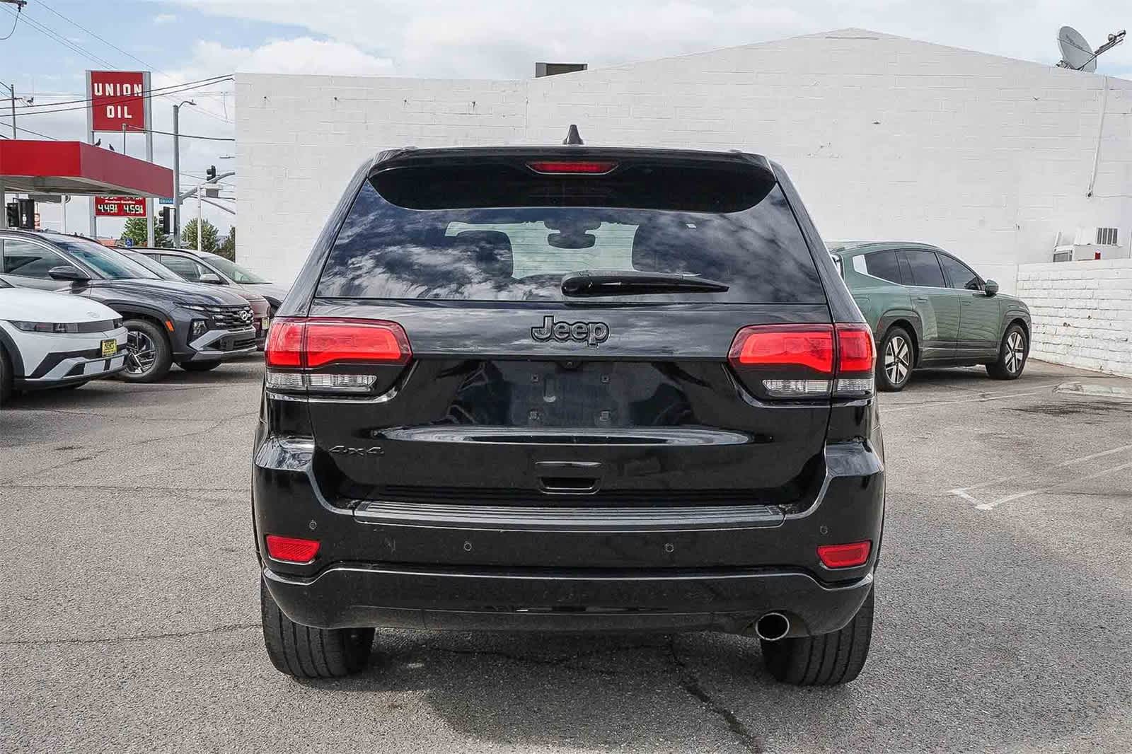 Thumbnail: 2020 Jeep Grand Cherokee - 5