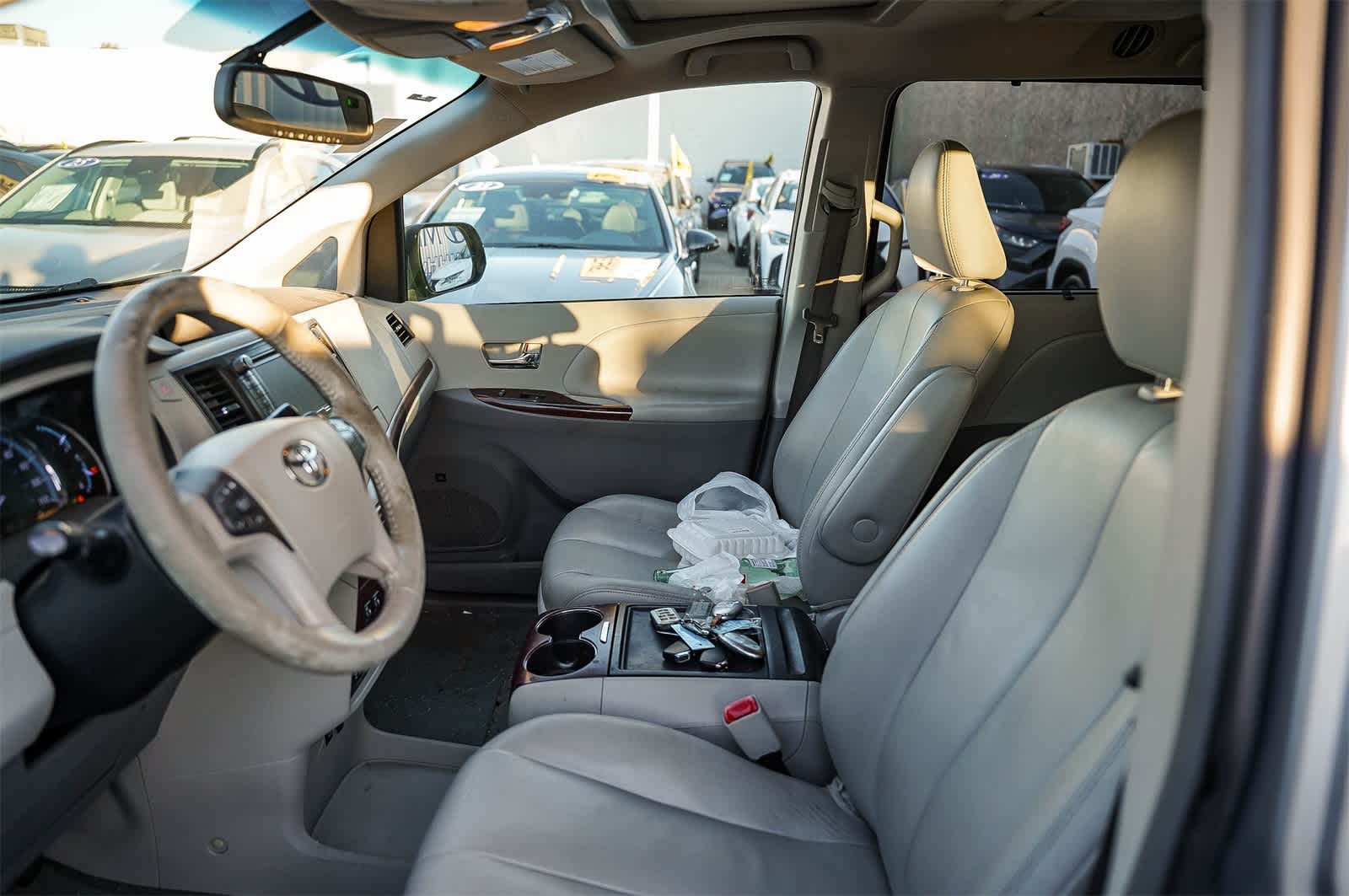 Thumbnail: 2013 Toyota Sienna - 17