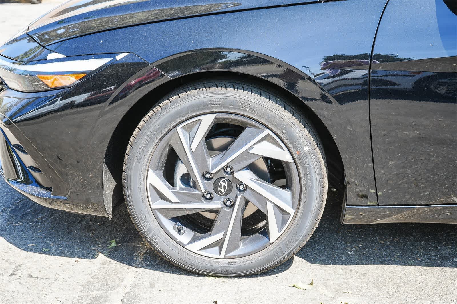 Thumbnail: 2025 Hyundai Elantra - 10