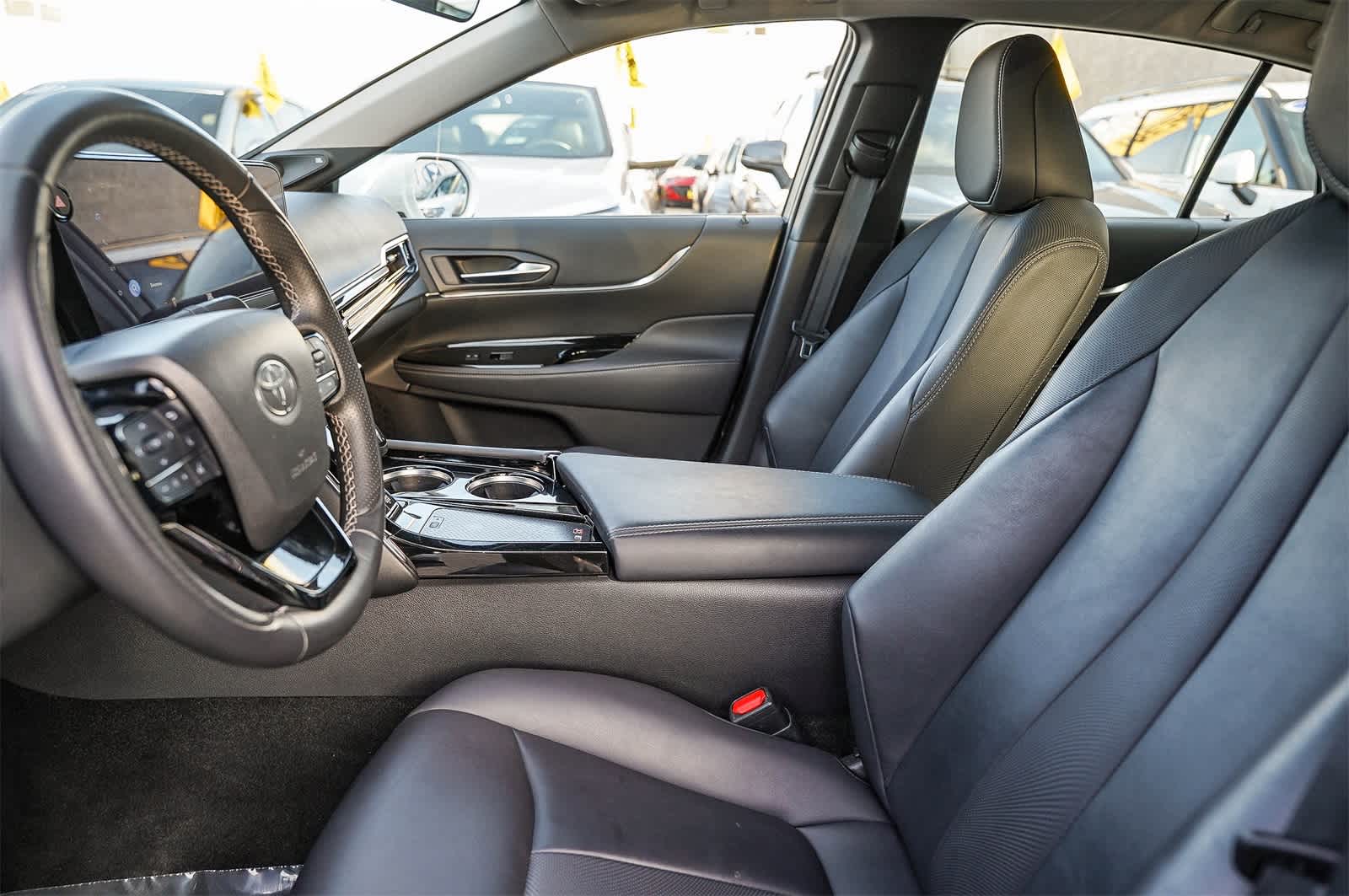 Thumbnail: 2023 Toyota Mirai - 17