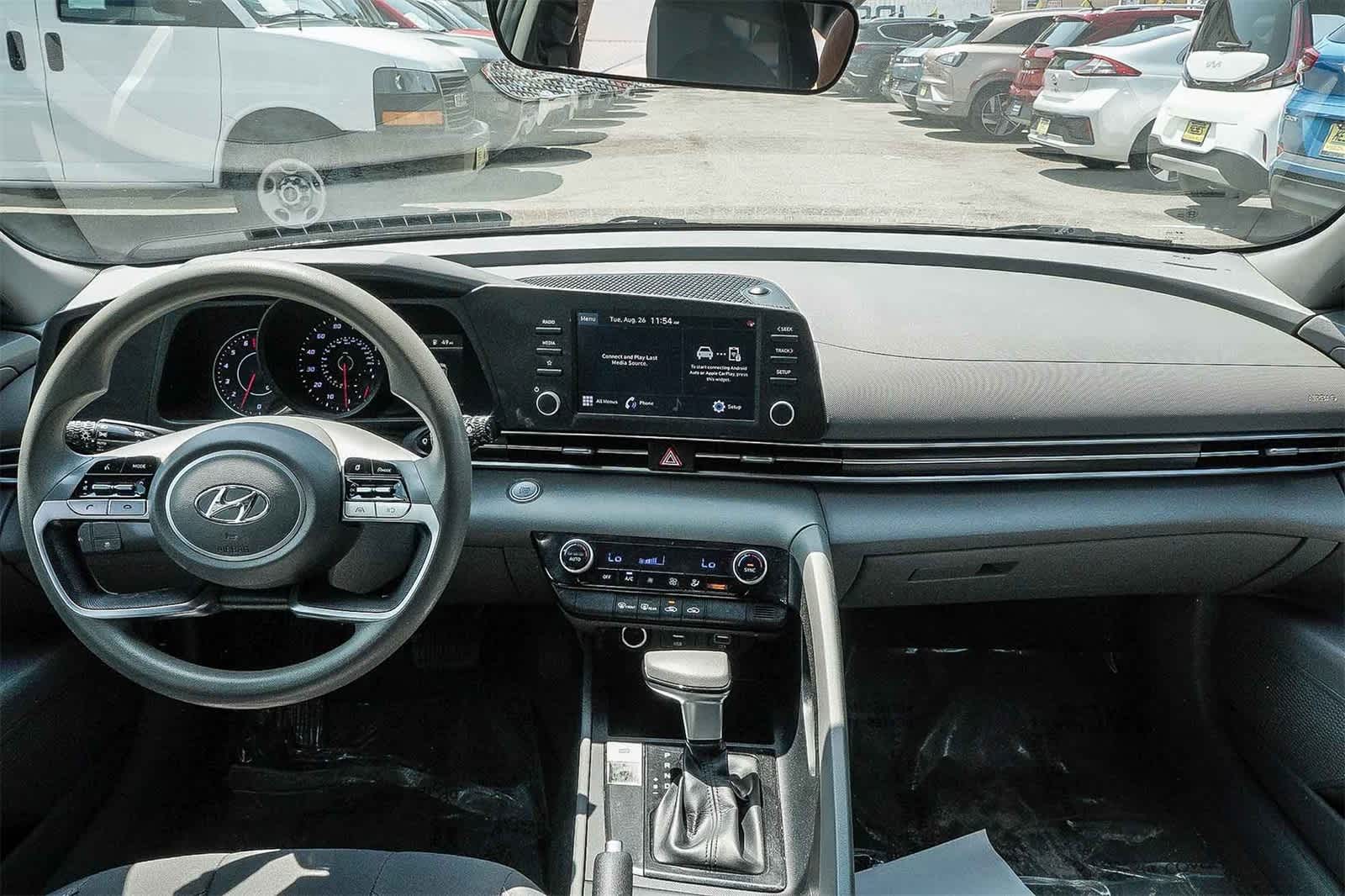 Thumbnail: 2022 Hyundai Elantra - 11