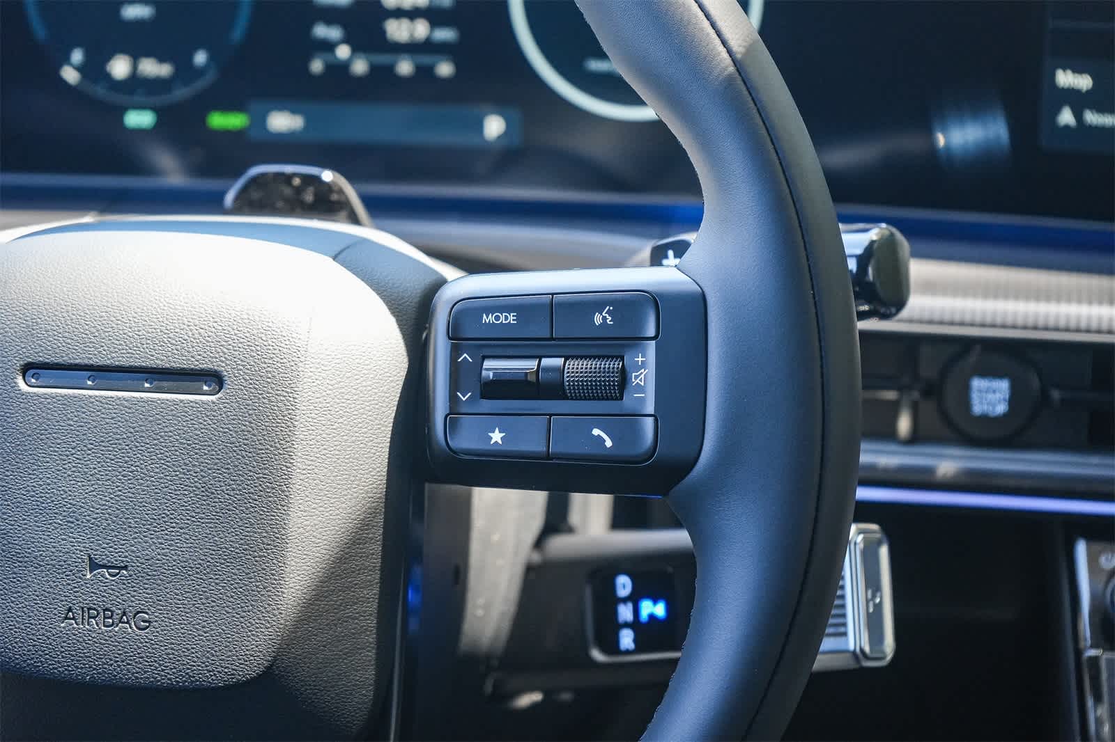 Thumbnail: 2025 Hyundai Santa Fe - 18