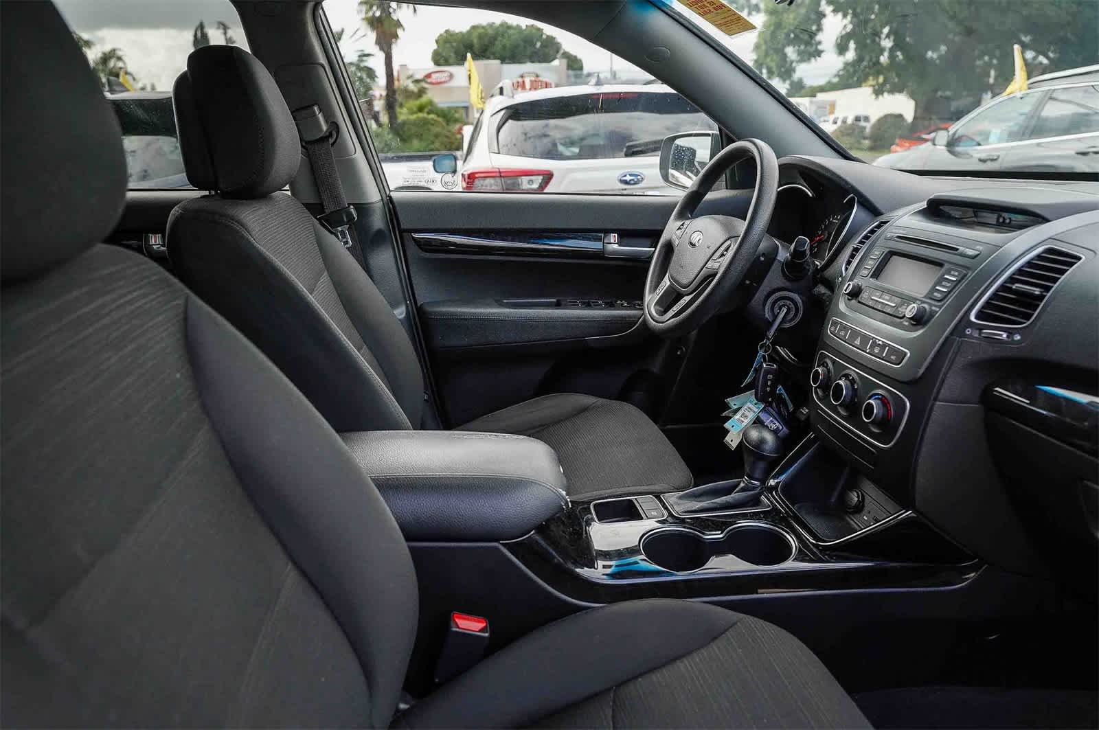 Thumbnail: 2015 Kia Sorento - 15