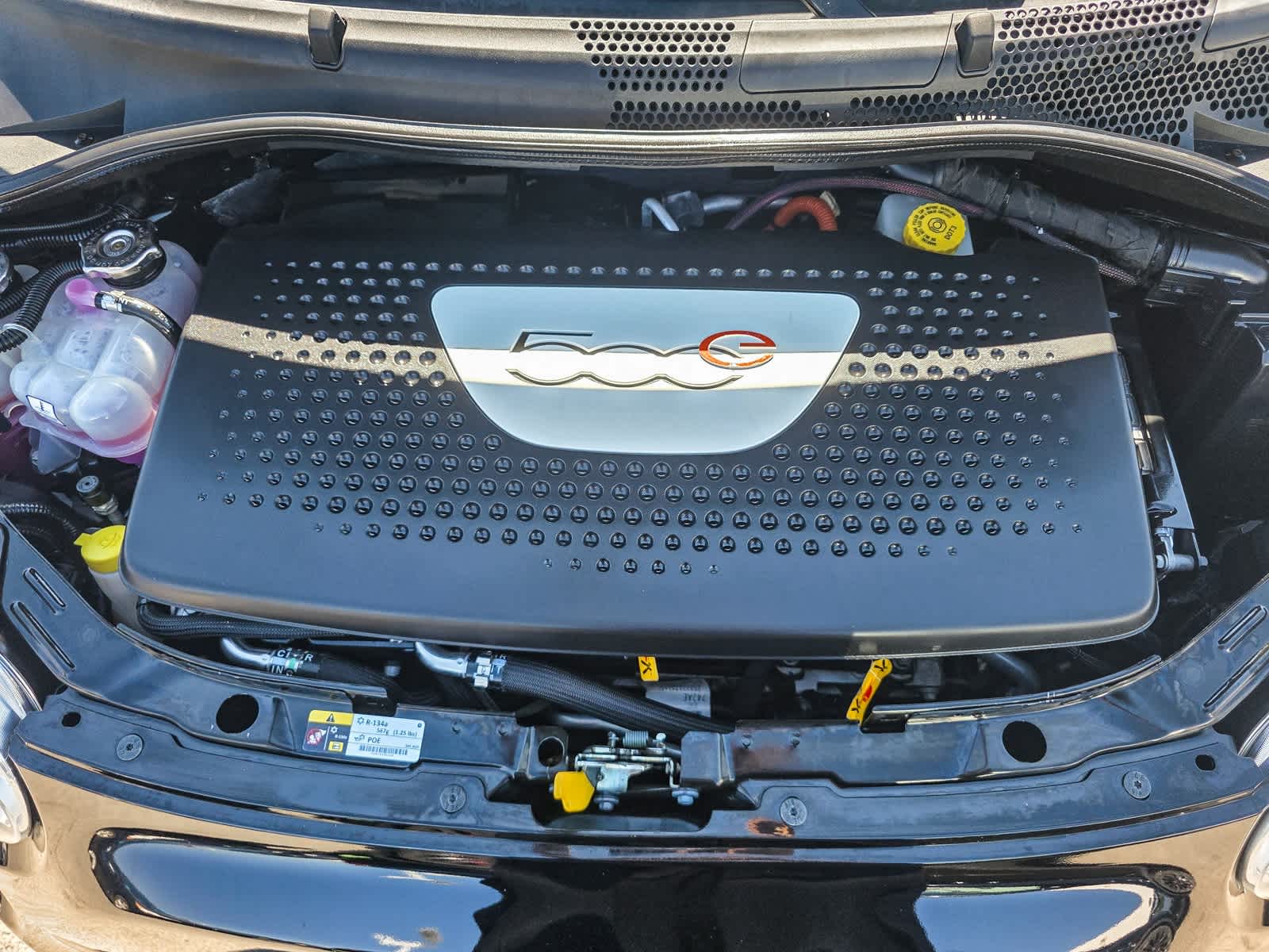 Thumbnail: 2019 Fiat 500e - 23