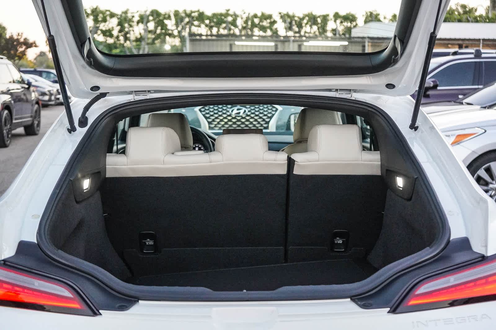 Thumbnail: 2023 Acura Integra - 24