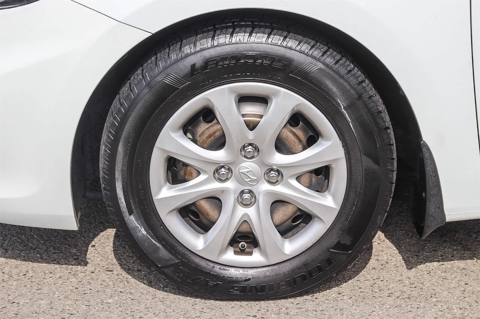 2014 Hyundai Accent GS 9